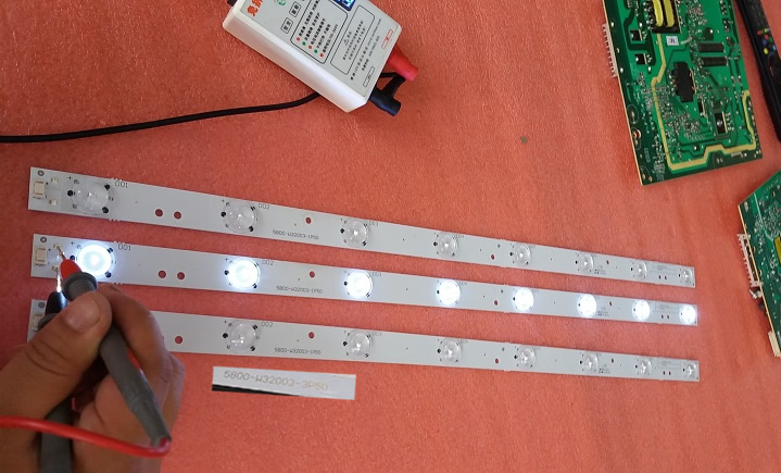 5800-W32003-3P50 LED TV BACKLIGHT STRIP 3PCS/SET USED AND TESTED