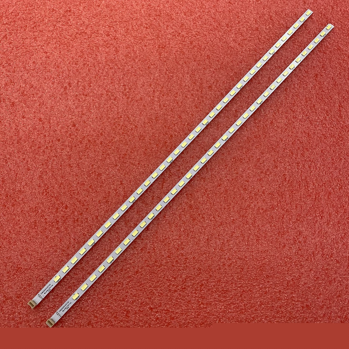 LVW320CSTT T51M320304AI1ET13H 67-725790-0A0 2 PCS 36LED 356mm